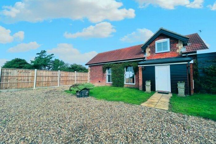 3 Bedroom Barn Conversion To Rent In Mundesley Road, Norwich, NR11