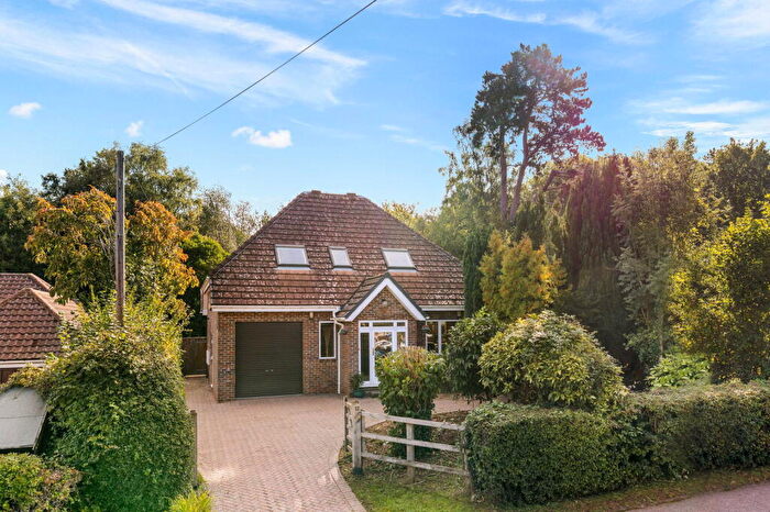 4 Bedroom Detached House For Sale In Plough Road, Dormansland, Lingfield, RH7