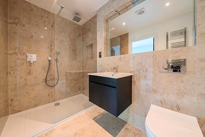 4 Bedroom Terraced House To Rent In Vansittart Road, Windsor, SL4