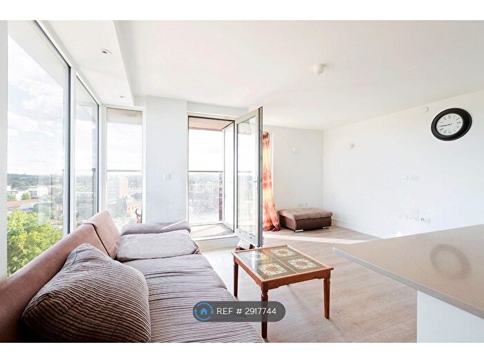 2 Bedroom Flat To Rent In Premier House, Edgware, HA8
