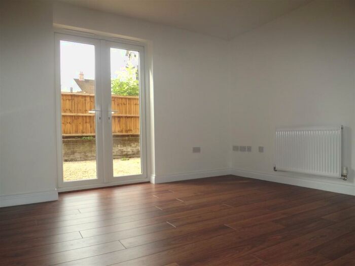 2 Bedroom Flat To Rent In Wickham House, Colchester, CO1