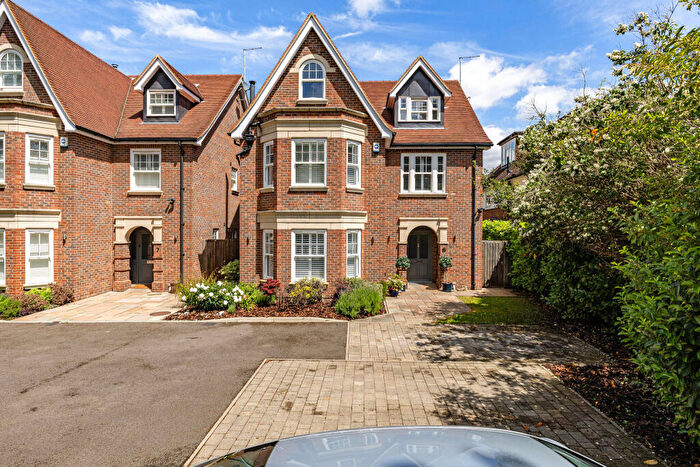 5 Bedroom Detached House For Sale In Stuart Place, St. Albans, AL1