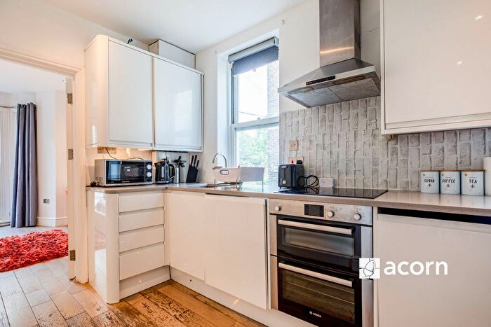 1 Bedroom Flat To Rent In Kennington Lane, London, SE11