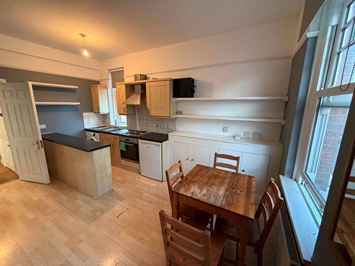 1 Bedroom Flat To Rent In South Croydon, CR2