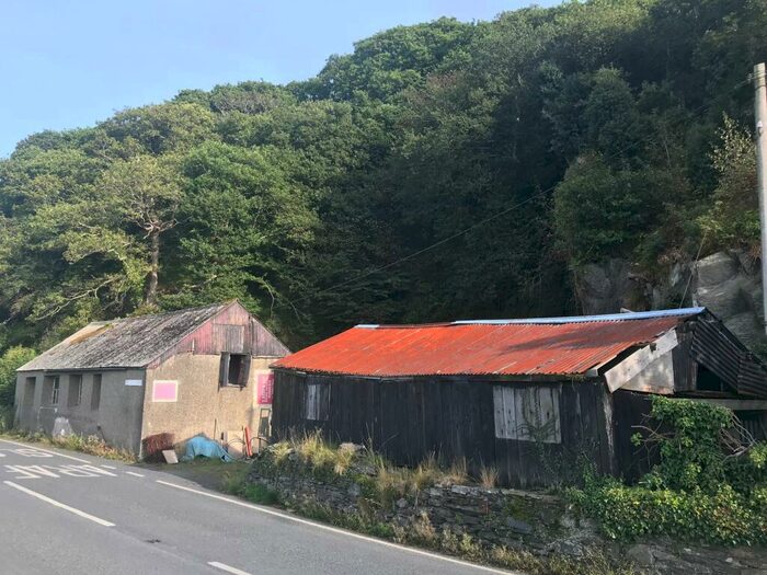 Land For Sale In Yard & Workshop, Fairbourne, LL38