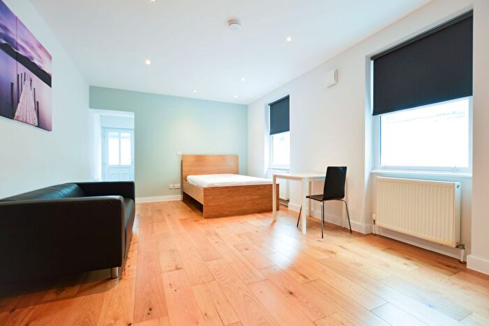 Studio To Rent In A Kilburn Lane, Queens Park, W9