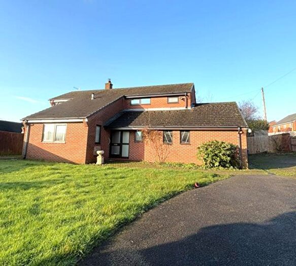 4 Bedroom Detached House To Rent In Cotmanhay Road, Holy Trinity Vicarage, Ilkeston, Derby, DE7