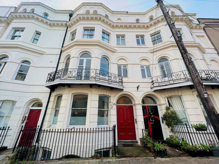 1 Bedroom Apartment To Rent In Portland Street, Leamington Spa Town Centre, CV32