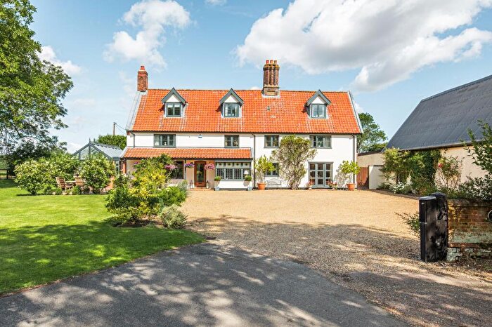 8 Bedroom Detached House For Sale In Attleborough, NR17