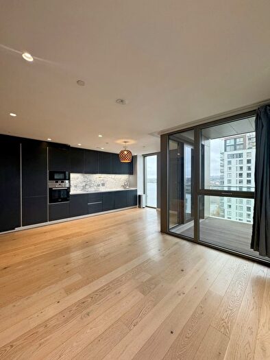 2 Bedroom Flat To Rent In Pilot Walk, London, SE10