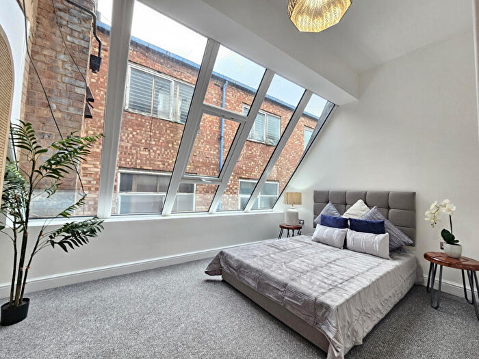 1 Bedroom Flat To Rent In Crabbery Street, ST16