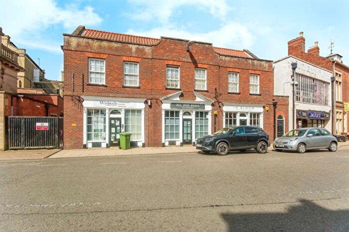 2 Bedroom Flat For Sale In Old Market, Wisbech, PE13
