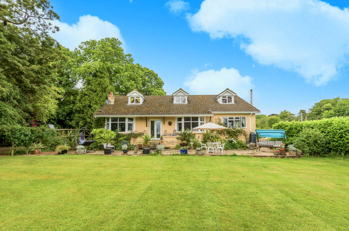5 Bedroom Detached House For Sale In Petersfield Road, Monkwood, Alresford, Hampshire, SO24