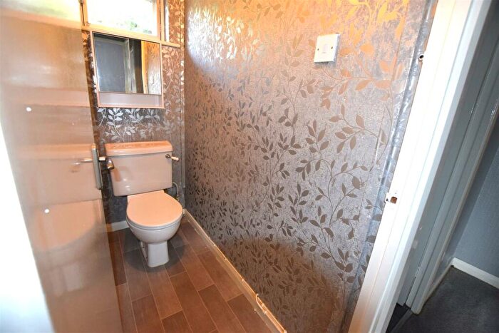3 Bedroom Detached Bungalow For Sale In Fairholme Close, Chester, CH1
