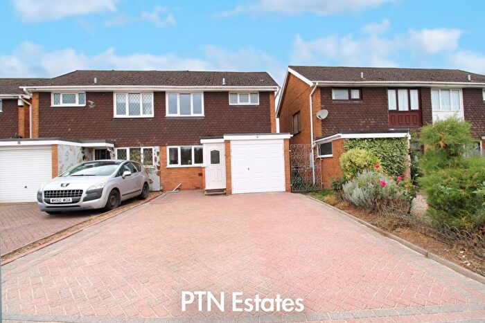 3 Bedroom Semi-Detached House To Rent In Windermere Drive, Kingswinford, DY6