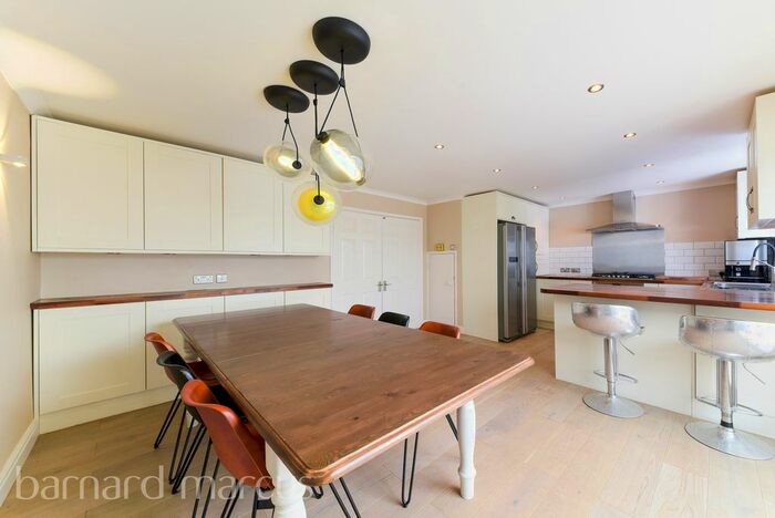 4 Bedroom Property To Rent In Drumaline Ridge, Old Malden, Worcester Park, KT4