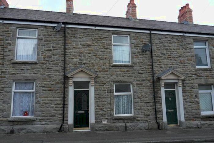 3 Bedroom Property To Rent In Aberdyberthi Street, Hafod, Swansea. SA1