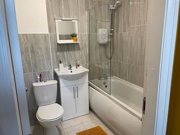 2 Bedroom Apartment To Rent In Heritage Court, Shirebrook, NG20