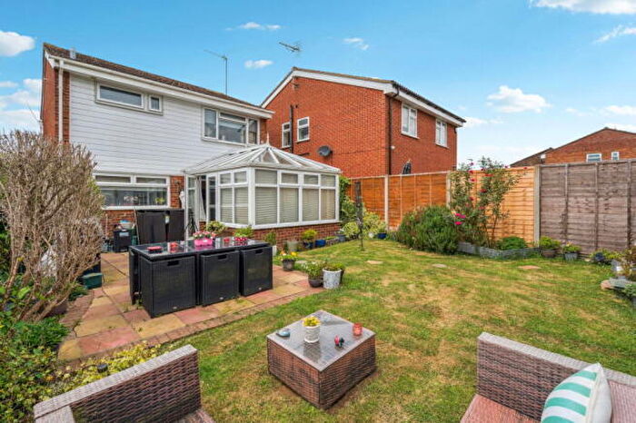 4 Bedroom Detached House For Sale In Aragon Close, Hemel Hempstead, Hertfordshire, HP2