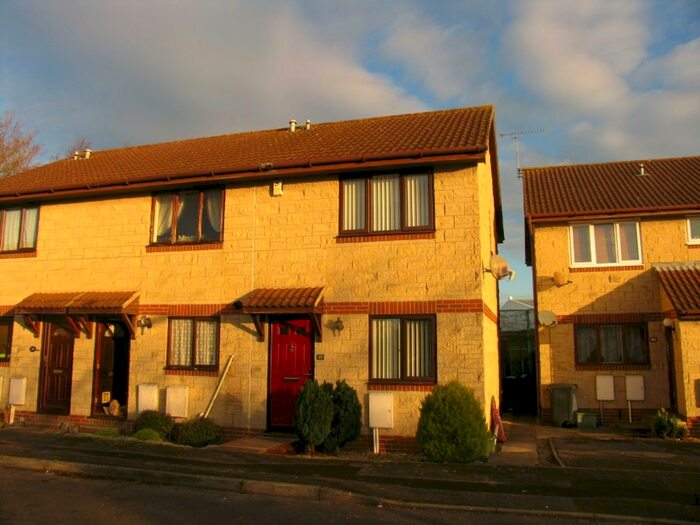 2 Bedroom End Of Terrace House To Rent In Appletree Court, Worle, Weston-Super-Mare, North Somerset BS22