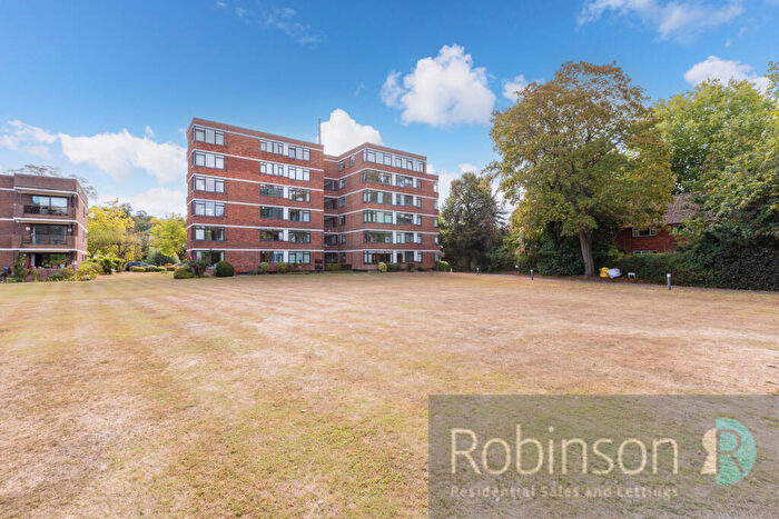2 Bedroom Apartment For Sale In Woodhurst South, Ray Mead Road, Maidenhead, Berkshire, SL6