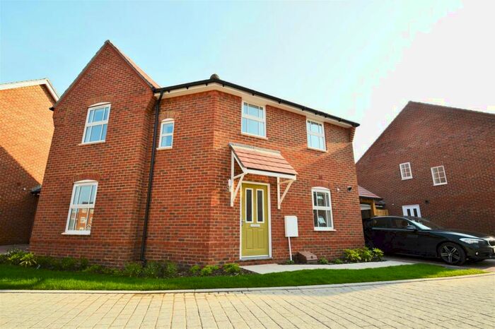 3 Bedroom Detached House To Rent In Mansion Rise, Ebbsfleet, DA10