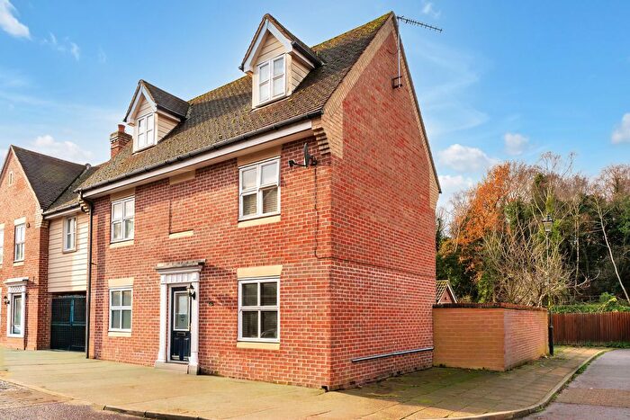 5 Bedroom Detached House For Sale In Hatcher Crescent, Colchester, CO2