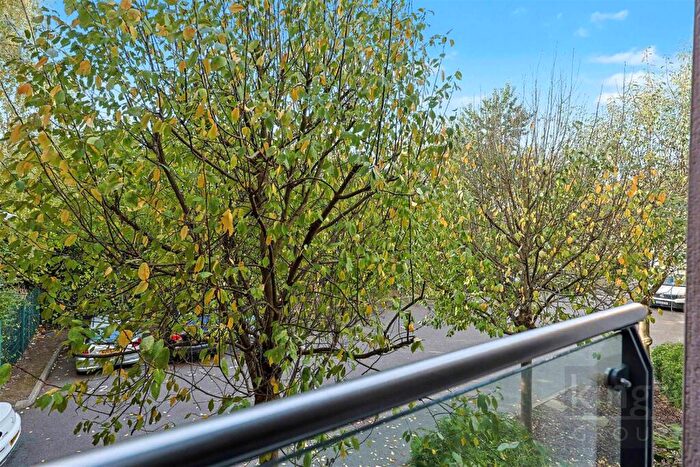 1 Bedroom Flat For Sale In Faraday House, Velocity Way, Enfield, EN3