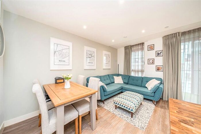 2 Bedroom Flat For Sale In Telegraph Avenue, Greenwich, SE10