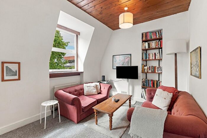 2 Bedroom Flat To Rent In Hornton Street, Kensington, London, W8
