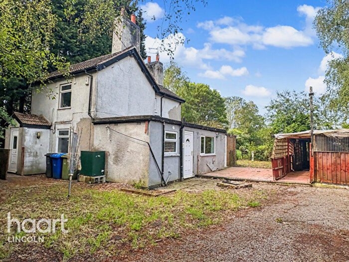 2 Bedroom Detached House For Sale In Park Farm Road, Kettlethorpe, LN1