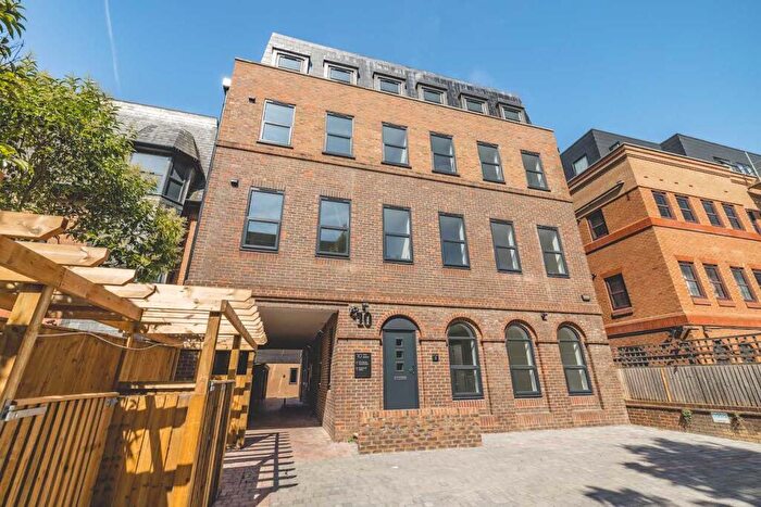1 Bedroom Flat To Rent In The Grove, Slough, SL1