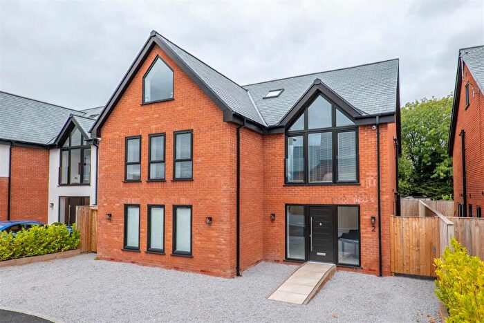 5 Bedroom Detached House For Sale In Bannister Brook Gardens, Leyland, PR25