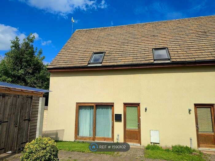 2 Bedroom End Of Terrace House To Rent In Oaksey Park Cottages, Malmesbury, SN16