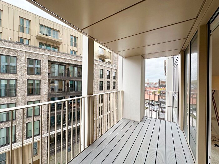 2 Bedroom Flat To Rent In Whitechapel, London, E1