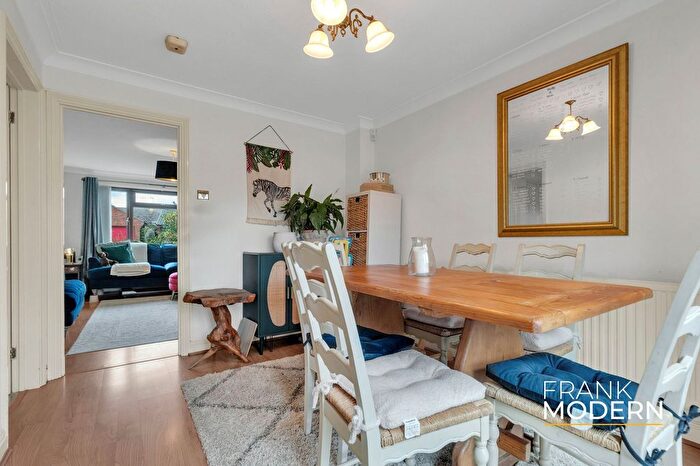 4 Bedroom Detached House For Sale In Bytham Heights, Castle Bytham, NG33