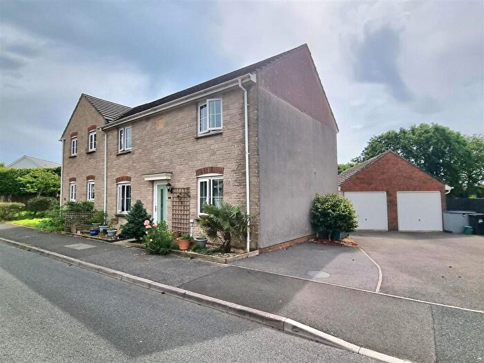 4 Bedroom Semi-Detached House For Sale In Robin Drive, Launceston, PL15