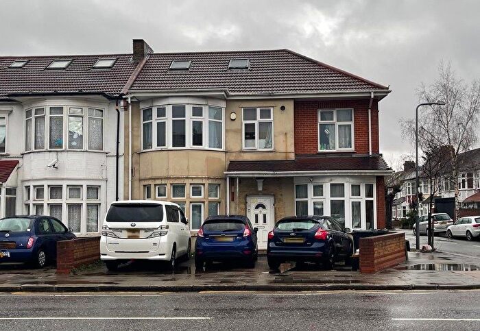 1 Bedroom Flat To Rent In Ley Street, Ilford, IG1