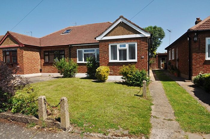 2 Bedroom Semi-Detached Bungalow To Rent In Thundersley, Essex, SS7