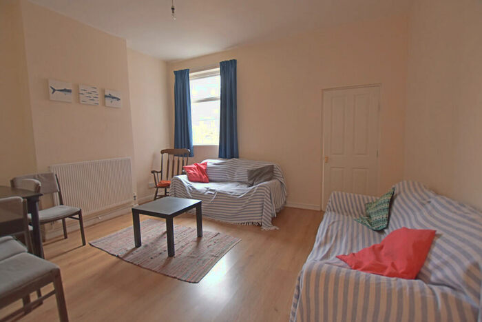 5 Bedroom Terraced House To Rent In Alfreton Road Nottingham, NG7