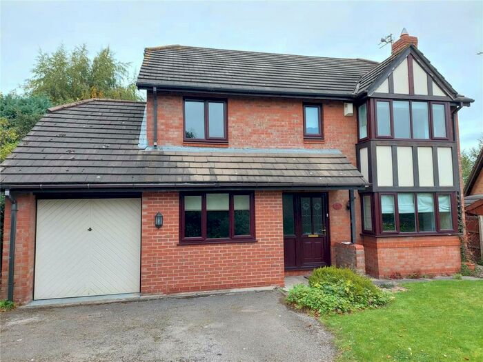 4 Bedroom Detached House To Rent In Davenham, Northwich, Cheshire, CW9