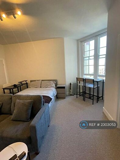 1 Bedroom Flat To Rent In Abbey House, London, NW8