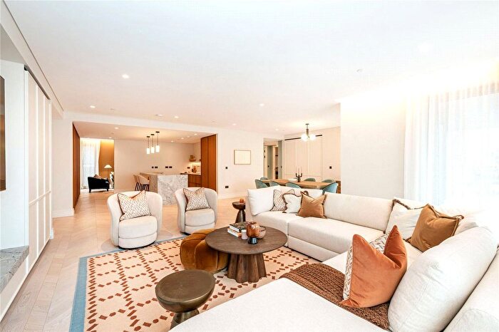 3 Bedroom Flat For Sale In One Carrington Street, Mayfair, London, W1J