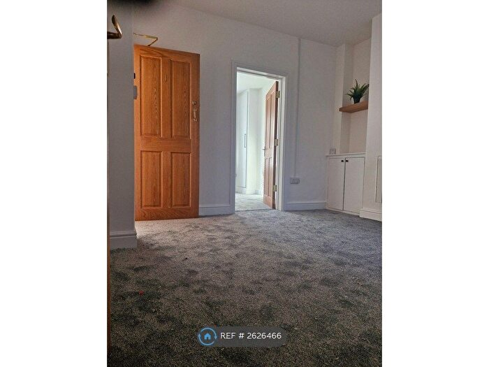 1 Bedroom Flat To Rent In Littleton Street, Cardiff, CF11