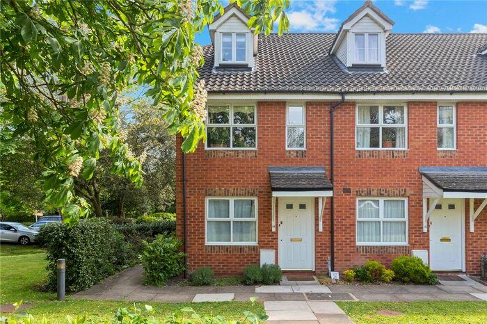 1 Bedroom Flat To Rent In Burghley Hall Close, London, SW19