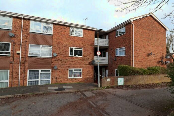 1 Bedroom Flat For Sale In Osterley Close, Stevenage, Hertfordshire, SG2