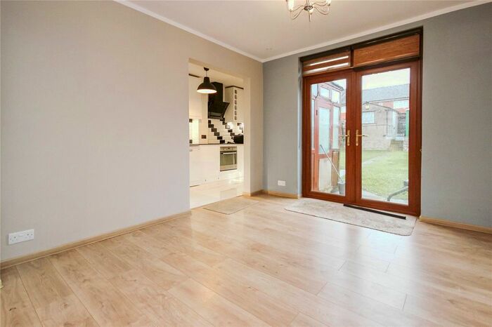 3 Bedroom End Of Terrace House To Rent In Holly Hill Road, Kingswood, Bristol, BS15