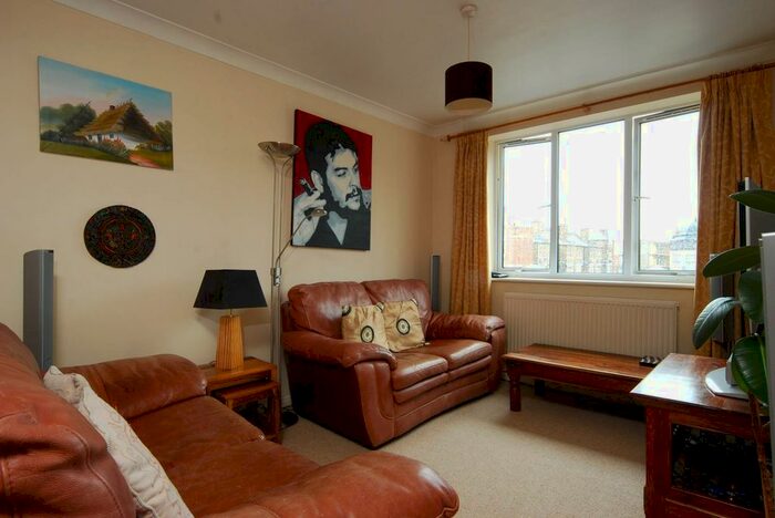 2 Bedroom Flat To Rent In Leeland Terrace, Ealing, London, W13