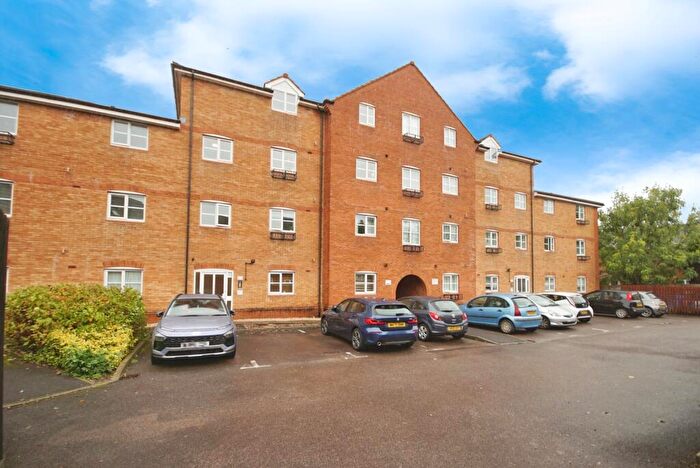 2 Bedroom Flat For Sale In Snowberry Close, Bradley Stoke, Bristol, BS32