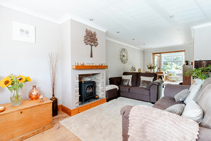 3 Bedroom Link Detached House For Sale In Crows Grove, Bradley Stoke, Bristol, BS32
